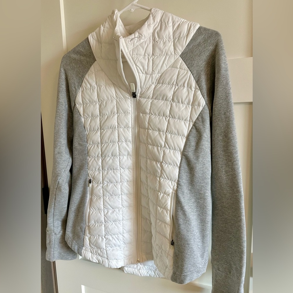 North Face Spring zip up Size M